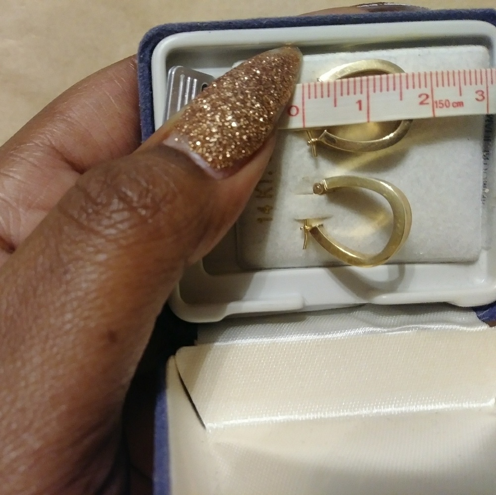 Real Gold Earrings - Picture 2 of 3